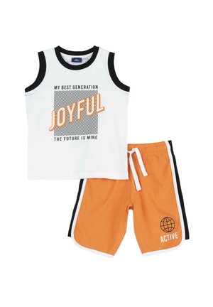 OUTFIT - Shorts - orange