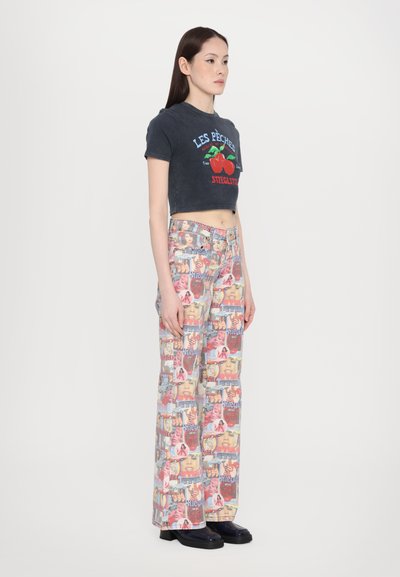 Stieglitz CAMILLE CROPPED - Print T-shirt - black