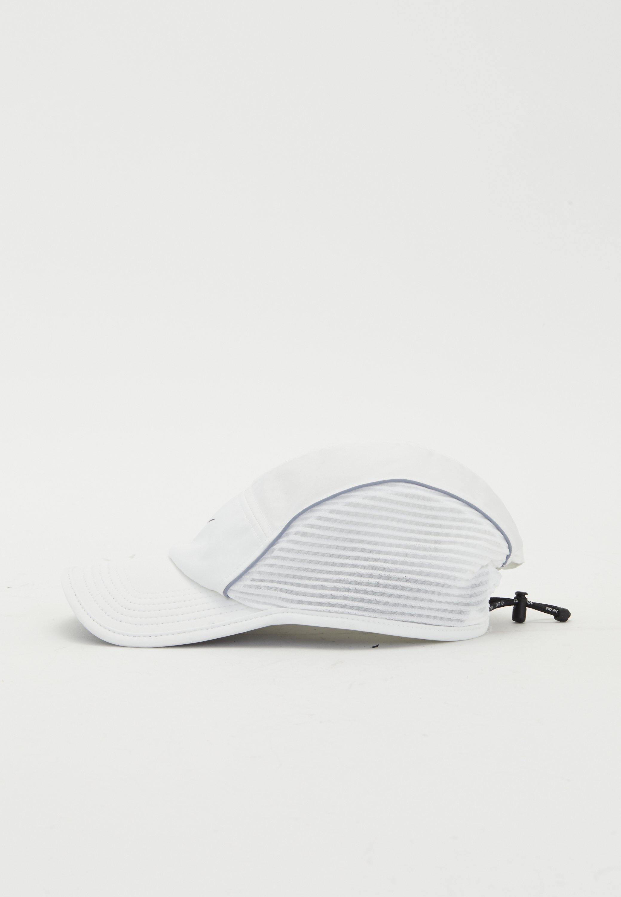 white nike running cap