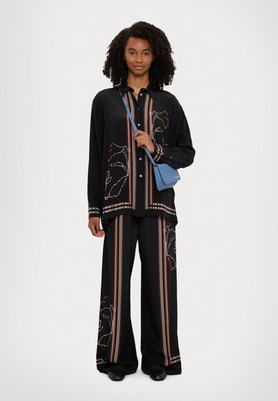 Paul Smith WOMENS TROUSERS - Παντελόνι - blacks