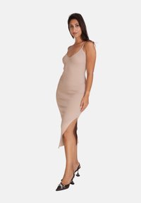 Elara Strickkleid - braun