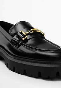Massimo Dutti Loaferit/pistokkaat - black