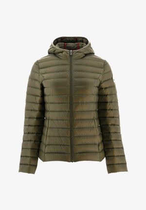 Veste rembourrée vert olive avec capuche, dotée d'une fermeture éclair à l'avant, d'un intérieur doublé et d'un motif matelassé horizontal pour l'isolation.