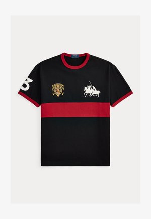 Polo Ralph Lauren CLASSIC FIT JERSEY GRAPHIC T-SHIRT - T-shirts med print - black/sweet tomato