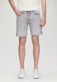 QS - Szorty jeansowe