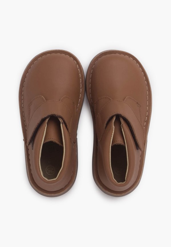 CON CINTA ADHESIVA – Stiefelette – camel