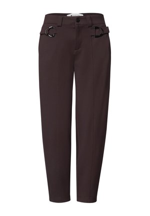 Street One, BARREL LEG HOSE MIT SCHNALLENDETAIL - Pantalon classique - ruby vine