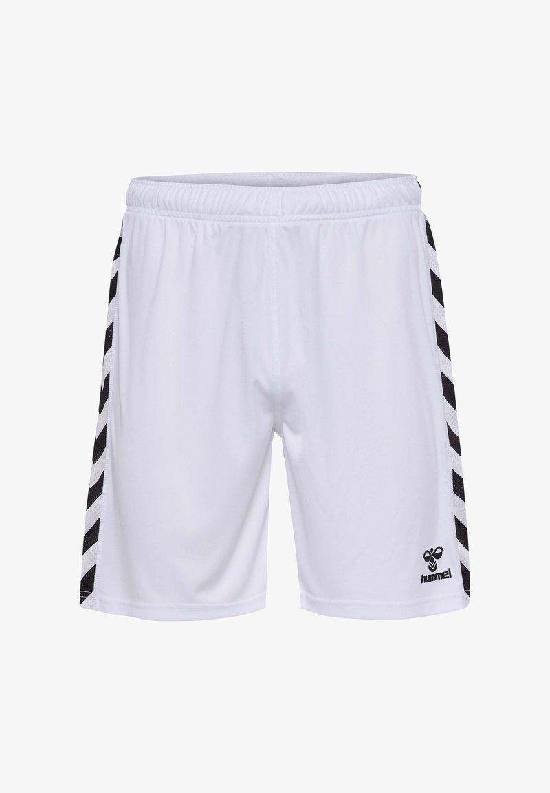 Vita sportshorts i lättviktsmaterial, med svarta chevronränder längs sidorna och en svart logotyp i nedre hörnet.