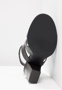 Zign Korolliset sandaalit - black