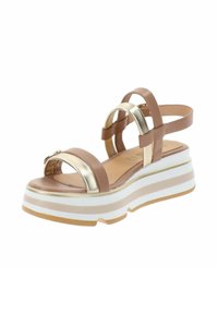 Sandalo platform marrone e oro con più cinturini, suola a strisce bianche e beige, e punta arrotondata. Materiale simile alla pelle liscia.