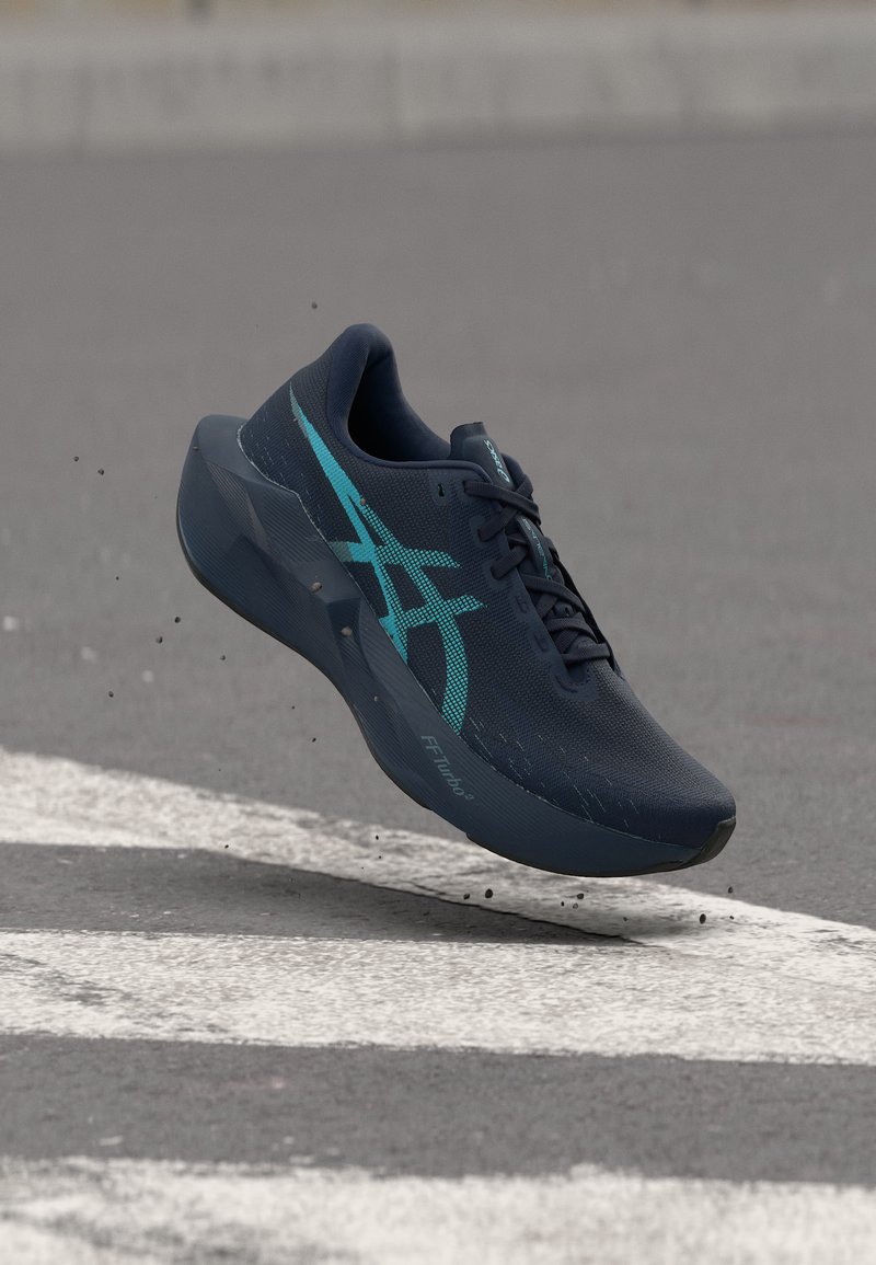 Asics Novablast 6 Laufschuh für 84,96 € mit Cashback bei Zalando