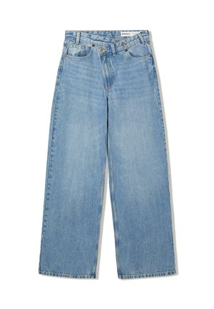 Light blue wide-leg jeans made of denim, featuring a high waist, five pockets, button closure, and subtle fading for texture.