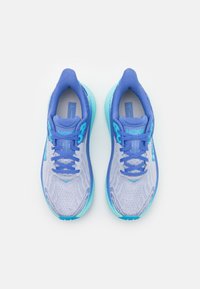 HOKA CHALLENGER 7 - Běžecké boty do terénu - ether/cosmos
