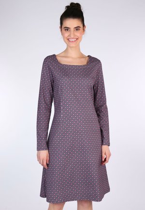 Langärmliges Kleid mit quadratischem Ausschnitt aus dunkelgrauem Stoff mit pinkem Tropfenmuster, das sanft von der Taille ausgestellt ist, strukturiert und glatt.