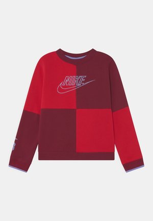 Bluza Nike z długim rękawem w kolorze czerwonym i ciemnoczerwonym z wyszywanym logo na piersi, okrągłym dekoltem i ściągaczami na rękawach.