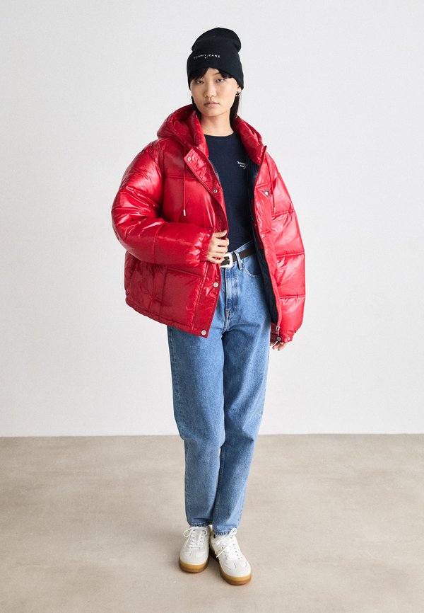 SHINY HOOD BADGE PUFFER - Winter jacket3