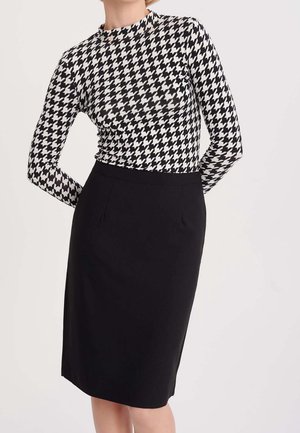 Pencil skirt - black