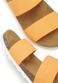 Vivance Muiltjes - orange