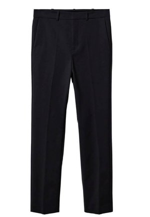 Zwarte, op maat gemaakte formele broek met riemlussen, zijzakken en strijkvouwen, getoond tegen een witte achtergrond.