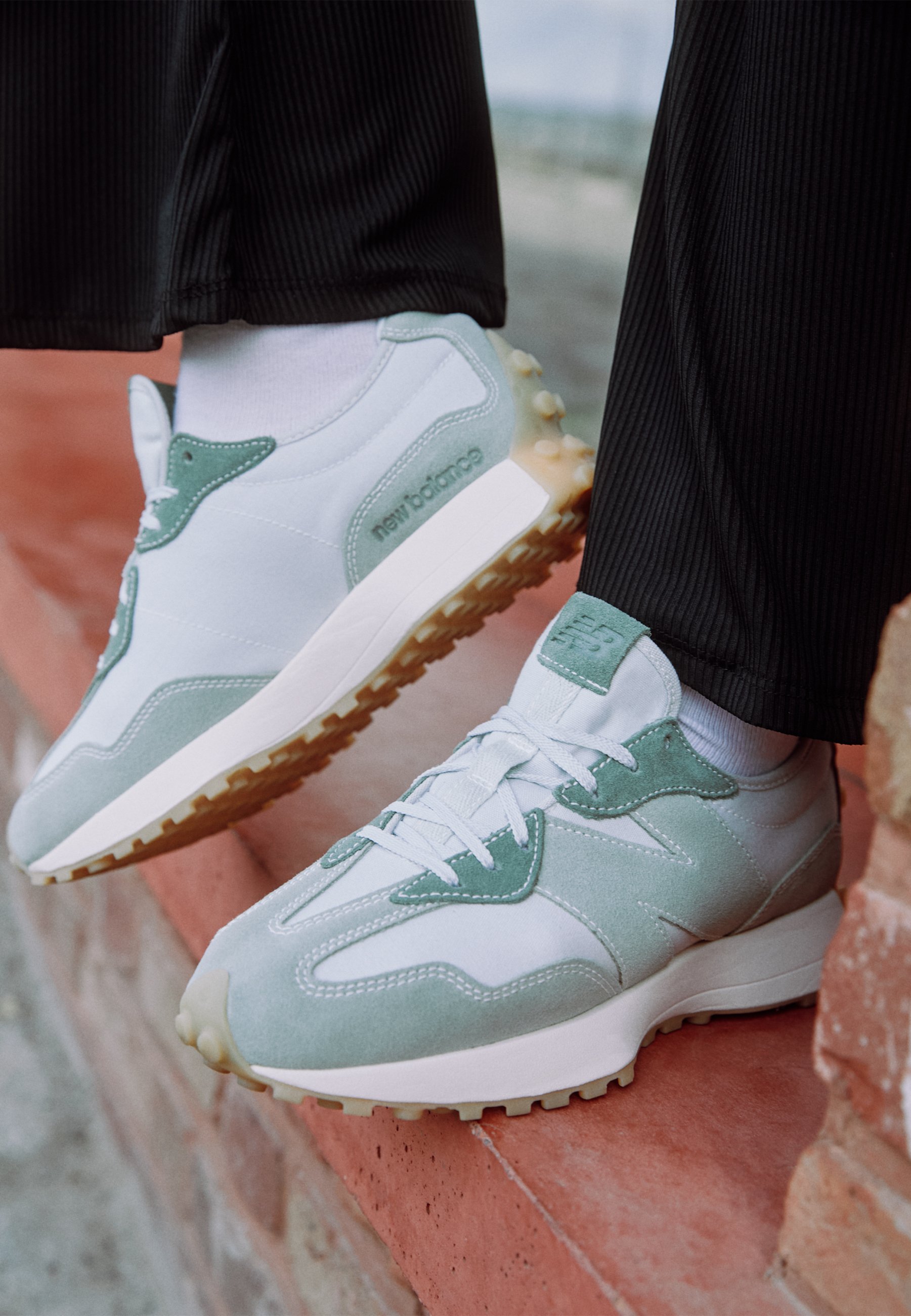 new balance 1400 tan