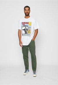 Mister Tee EAZY E RAP MAGAZINE - Triko s potiskem - white