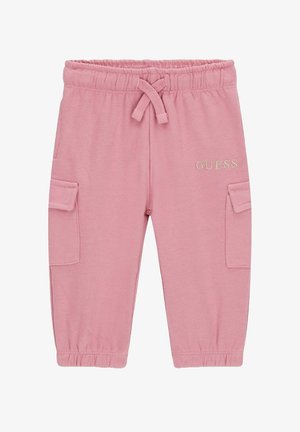 Pantaloni cargo rosa realizzati in materiale morbido, con vita elastica e cordoncino, tasche laterali e logo ricamato "GUESS".