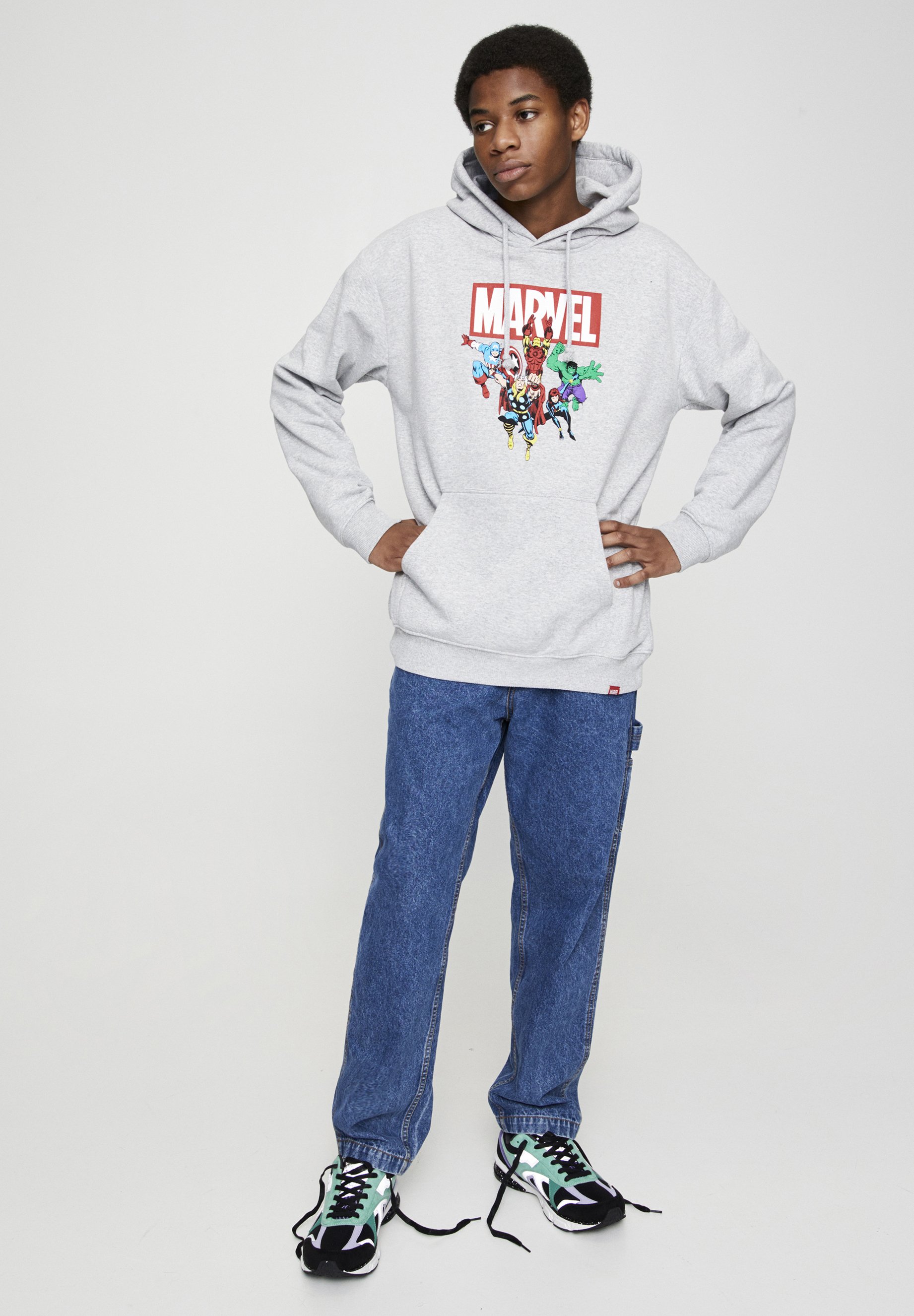 pull and bear marvel hoodie