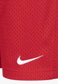 Nike Sportswear ESSENTIAL - Shorts - university red