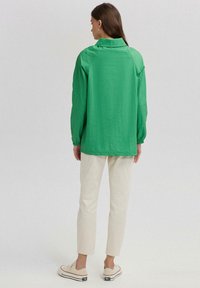Touché Privé WITH POCKET DETAIL - Puspaltis - green
