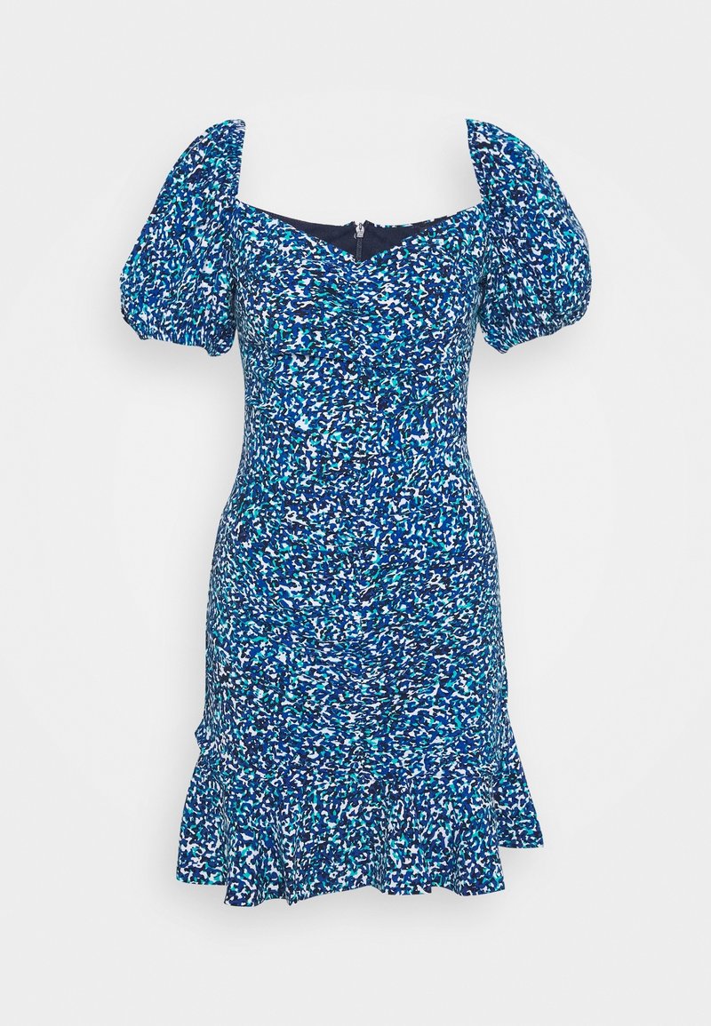 Robe courte à motifs bleus et blancs avec manches bouffantes, encolure en cœur, taille cintrée et ourlet à volants.