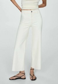 Mango - Flared Jeans - off-white Thumbnail Image 1