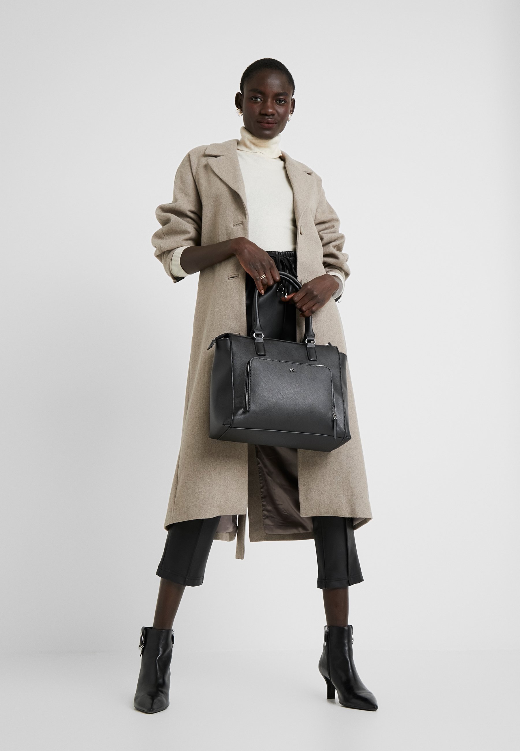 Anna Field Dataveske black Zalando.no Anna Field Dataveske taupe Zalando.no