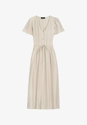 Beżowa sukienka midi z krótkimi rękawami, dekoltem w serek, trzema guzikami z przodu i sznurkiem do wiązania w pasie, przedstawiona na białym tle.