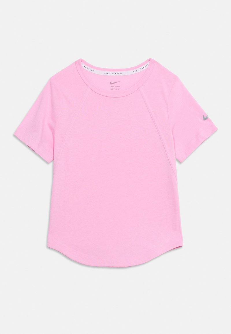 Ανοιχτό ροζ κοντομάνικη μπλούζα Nike Dri-FIT για τρέξιμο με στρογγυλεμένο τελείωμα και μικρό λογότυπο swoosh στο αριστερό μανίκι.