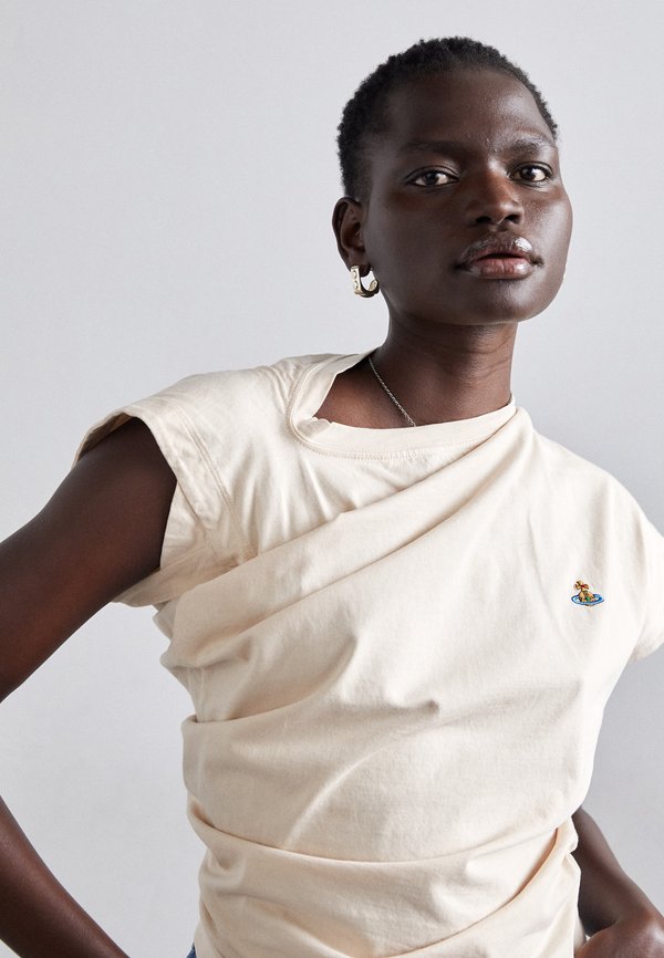 HEBO - Basic T-shirt - beige3