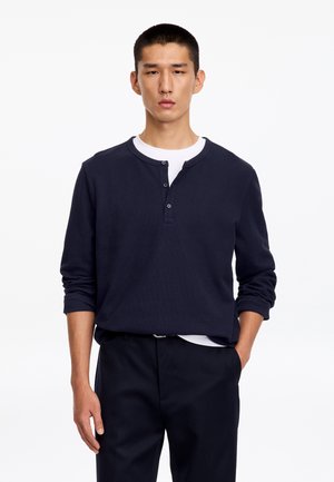 ARKET, ARKET HENLEY SHIRT - T-shirt à manches longues - dark blue