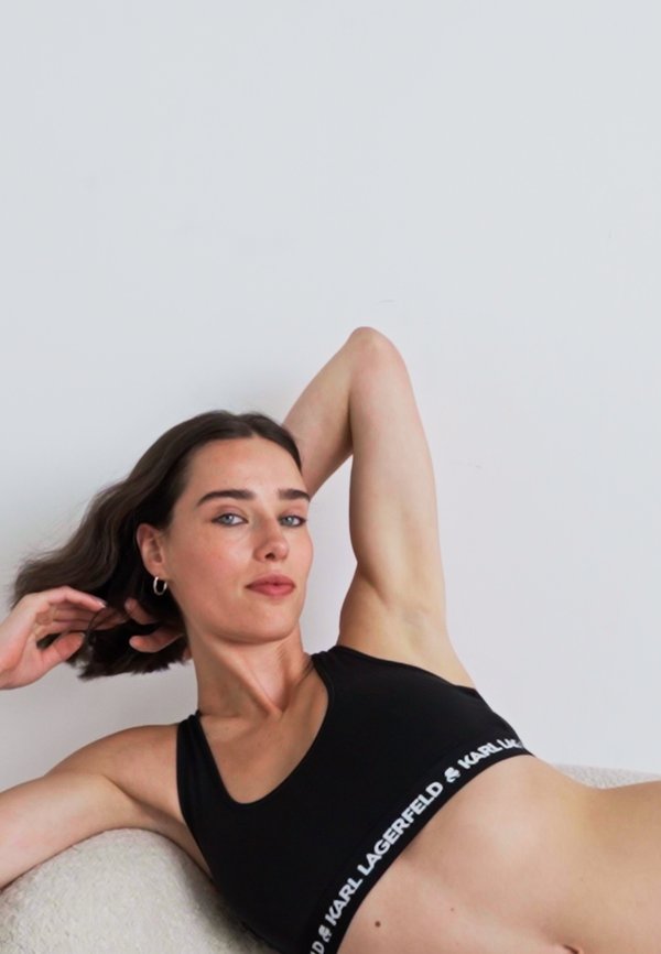 LOGO BRIEF - Briefs3