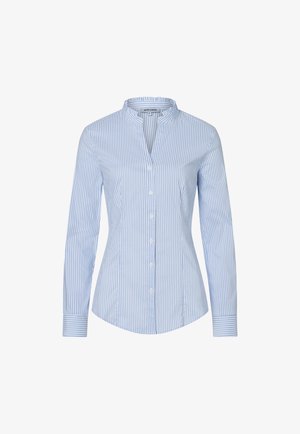 Hellblau-weiß gestreiftes Langarmhemd mit Knopfleiste vorne und kleinem Rüschenkragen, figurbetonte Silhouette.