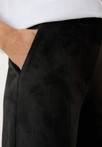 s.Oliver BLACK LABEL Broek - black