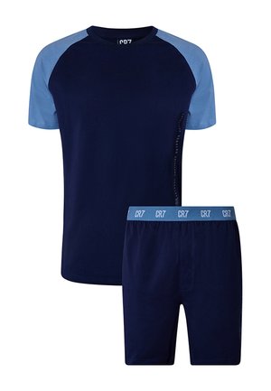 Navyblauw T-shirt met korte mouwen, lichtblauwe mouwen en bijpassende navy korte broek met lichtblauwe tailleband met CR7-logo.