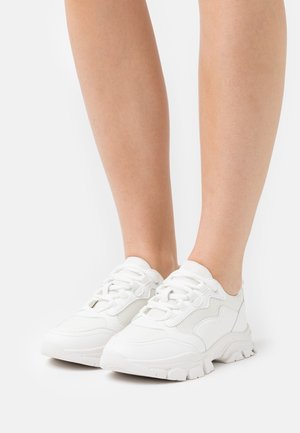 NA-KD CONTRAST SOLE TREKKING - Sneakers basse - white