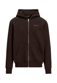 Mørkebrun zip-up hettegenser laget av myk, teksturert stoff. Har en frontlomme, ribbede ermer og en liten hvit logo på brystet.