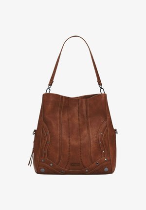 Borsa a tracolla in pelle marrone con cinturino, cuciture decorative, borchie metalliche e logo "Desigual" in corsivo al centro frontale.