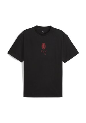 Sort bomulds t-shirt med korte ærmer, prydet med et rødt AC Milan-logo og Puma-emblem på brystet. Klassisk crew neck design.