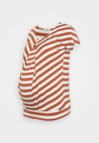 Camisa de maternidade às riscas em ferrugem e creme, de mangas curtas, tecido elástico, apresenta um frente franzida para acomodar uma barriga em crescimento.