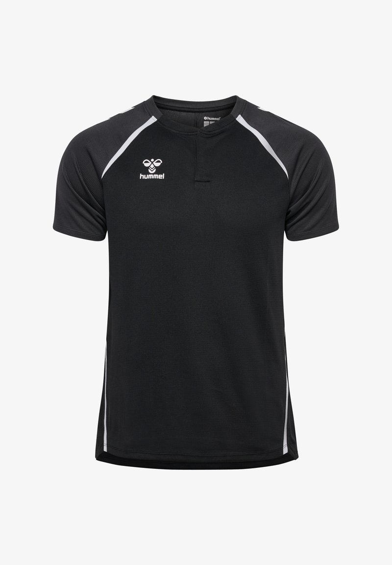 T-shirt de sport noire en tissu texturé, dotée de manches courtes, d'une patte de boutonnage partielle et de rayures blanches d'accentuation sur les épaules.