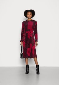 Tommy Hilfiger ICON PATCHWORK MIDI DRESS - Vestido de dia - red