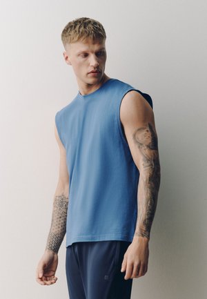 Next, REGULAR FIT - ACTIVE TRAINING DIVISION VEST . - Top - steel blue