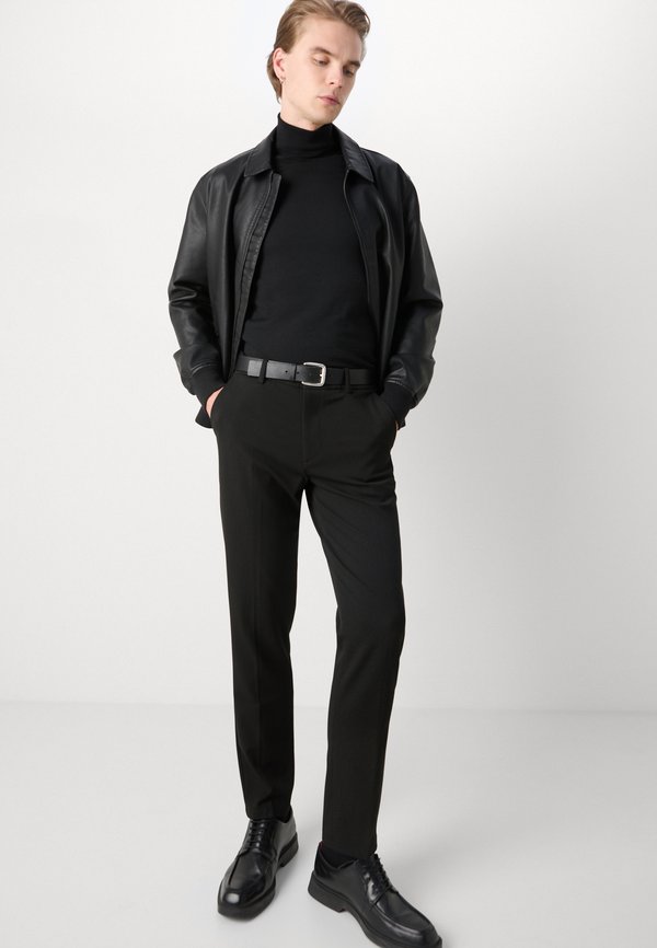 COMO PANTS - Chinos3