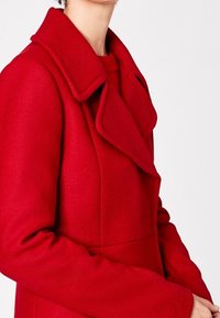 HALLHUBER Mantel - red